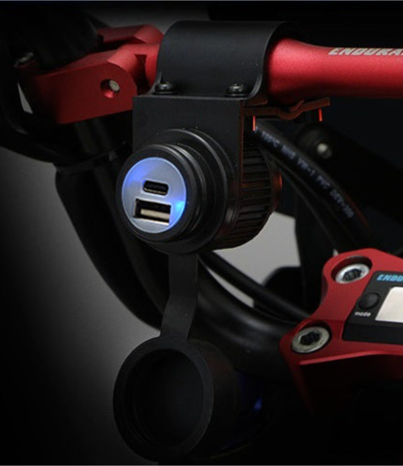 Clifftop Handlebar Mounted 36 W PD USB-C + QC 3.0 (Plastic)