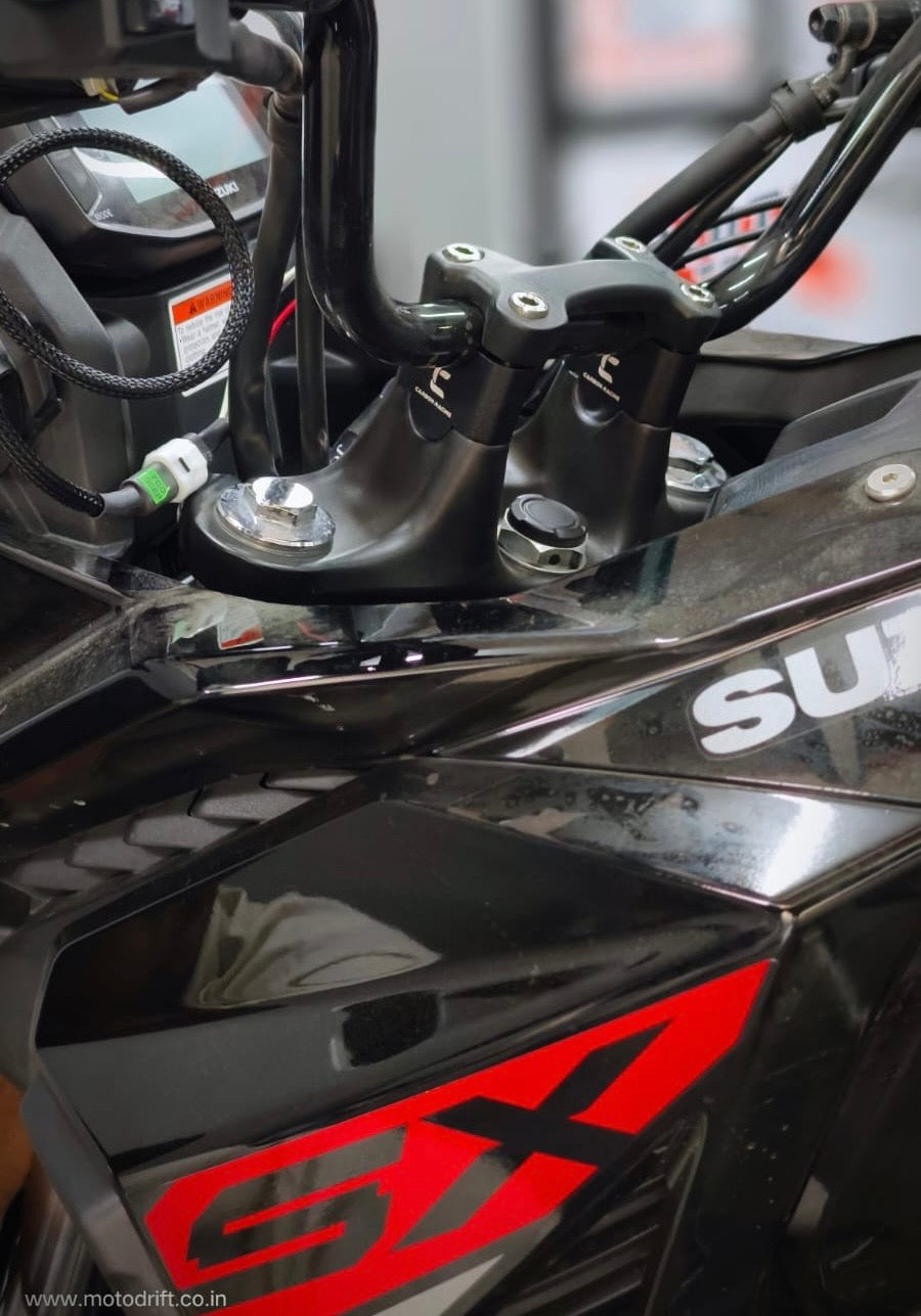 Carbon Racing Aluminium Handle Bar Raisers For V Strom SX 250